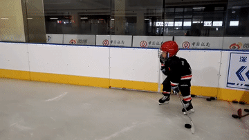 來(lái)自南方的冰球小將，在冰面上尋找快樂(lè )與夢(mèng)想