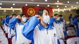 以青春之我，貢獻偉大時(shí)代