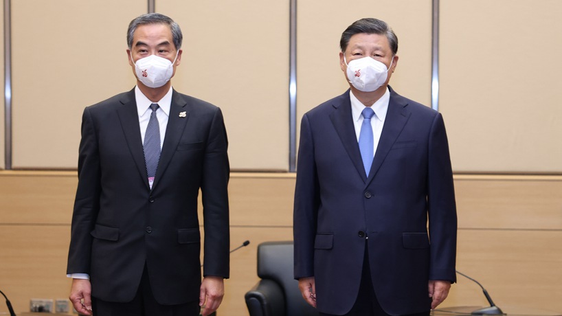 習近平會(huì )見(jiàn)全國政協(xié)副主席梁振英