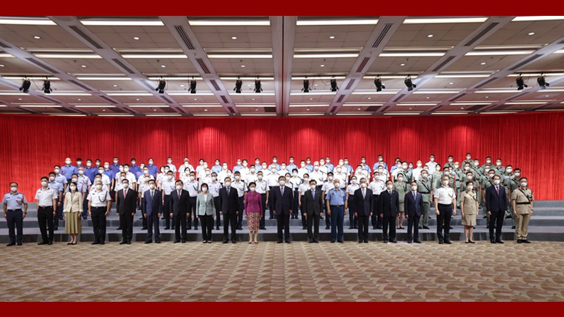 習近平會(huì )見(jiàn)香港紀律部隊代表