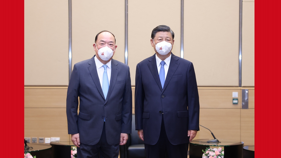 習近平會(huì )見(jiàn)賀一誠