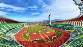 為什么田徑世錦賽會(huì )在一個(gè)大學(xué)田徑場(chǎng)里舉行？