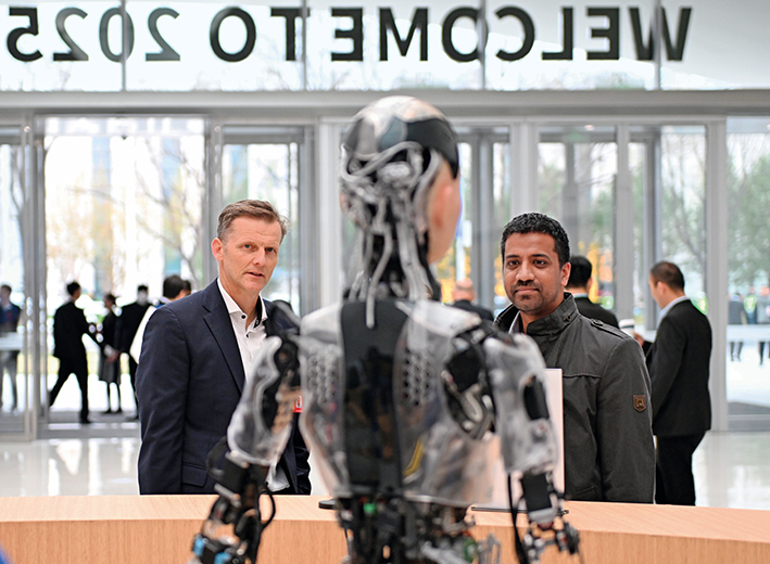 人機共生時(shí)代，警惕AI依賴(lài)