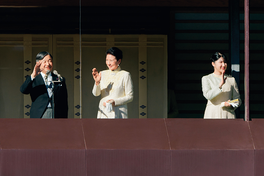 日本皇位繼承為何屢引爭議