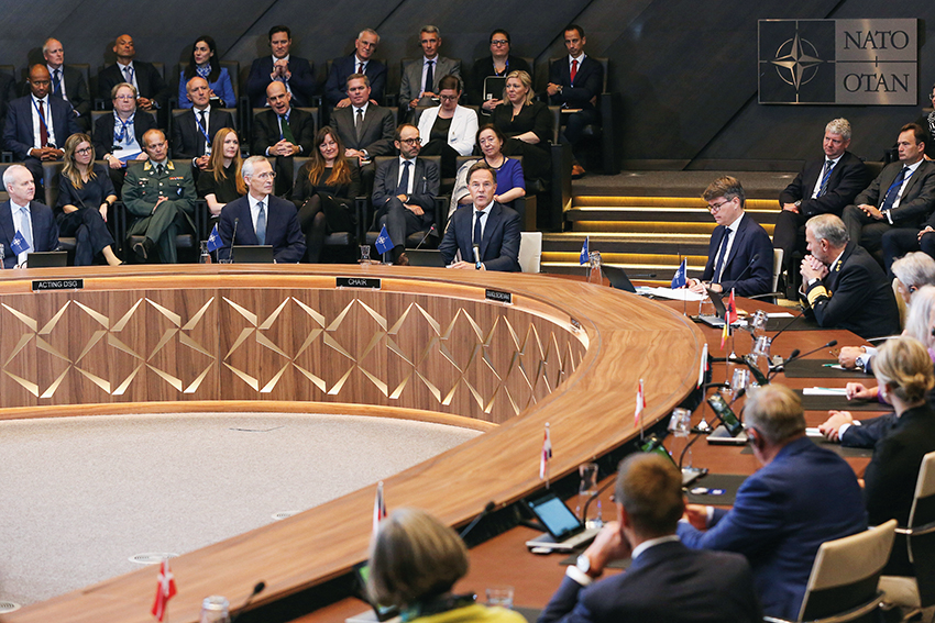 聯(lián)合調查揭開(kāi)北約軍購黑幕