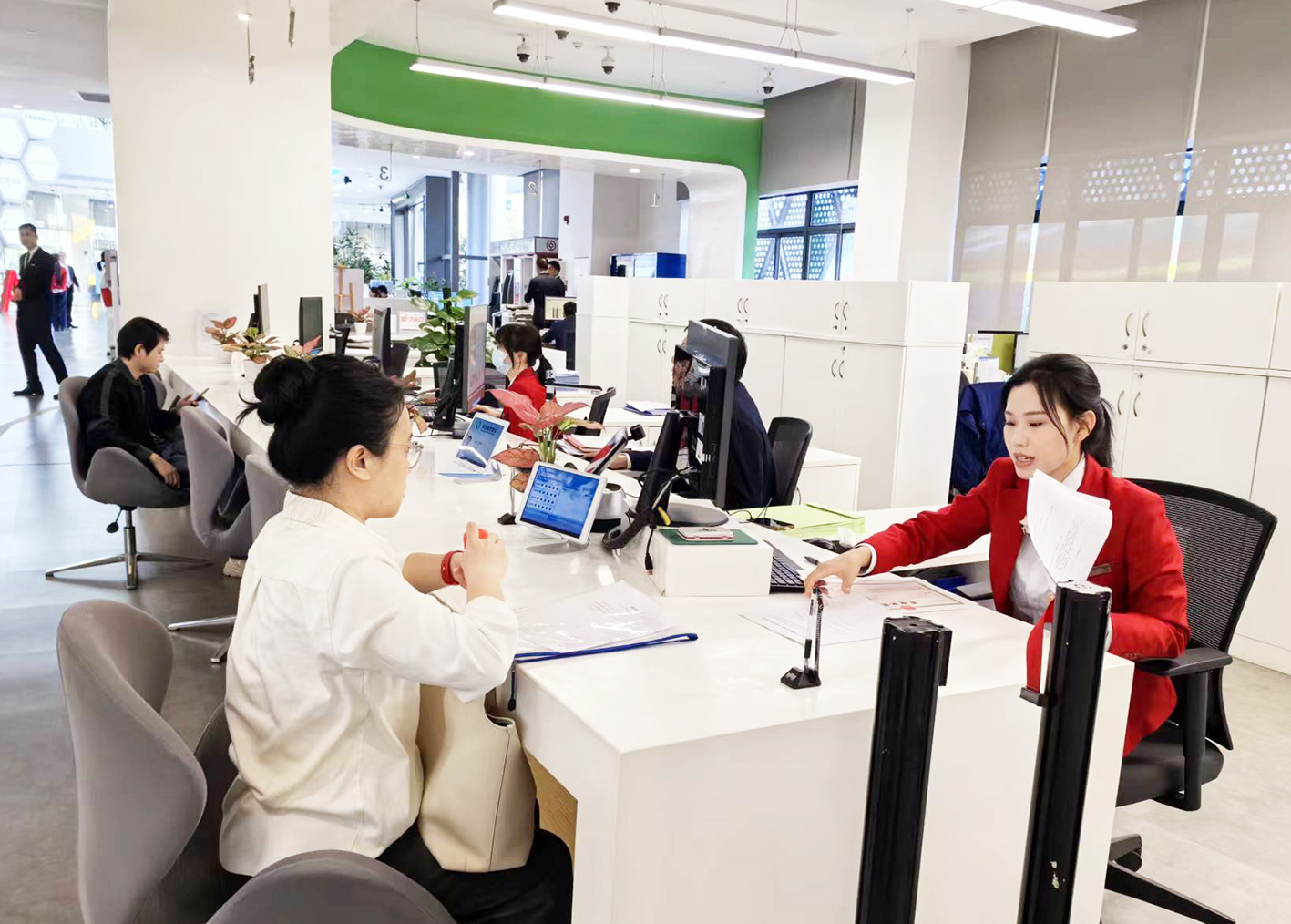 滎經(jīng)縣入選首批四川省“互聯(lián)網(wǎng)+政務(wù)服務(wù)”示范縣