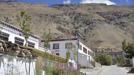 一曲藏戲，幾多變化 孔雀河畔的千年古村之變