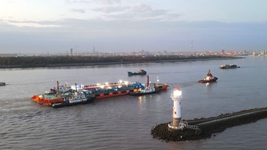 我在現場(chǎng)&middot;照片背后的故事丨見(jiàn)證百年古船&ldquo;回家&rdquo;路