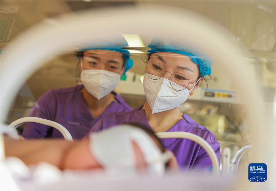 #（社會(huì )）（3）堅守崗位迎新年