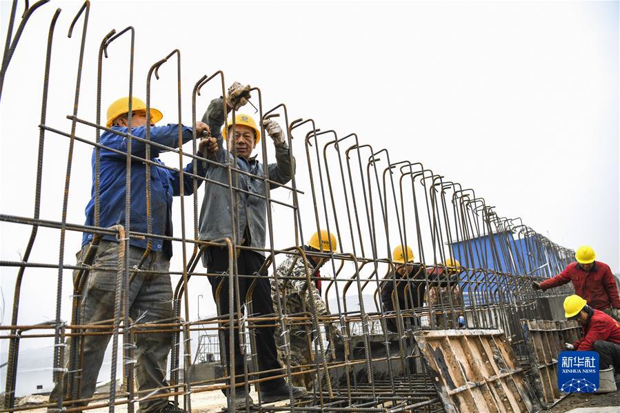 #（社會(huì )）（6）堅守崗位迎新年