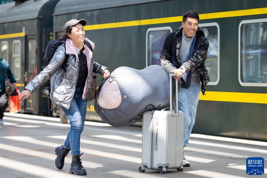 #（鏡觀(guān)中國&middot;新華社國內新聞?wù)掌恢芫x）（7）2023年春運，收官！