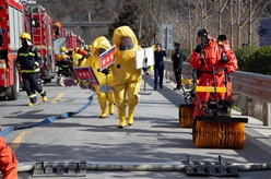 陜西漢中舉行?；返缆方煌ㄊ鹿蕬本仍菥? /></a></p>
<p class=