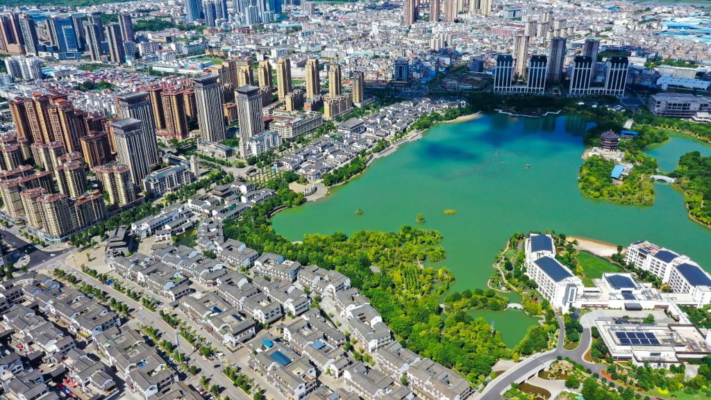 云南彌勒：觸摸&ldquo;石頭地&rdquo;的綠色脈動(dòng)