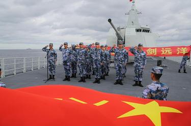 在習近平強軍思想指引下&middot;我們在戰位報告｜劈波斬浪向深藍&mdash;&mdash;來(lái)自海軍導彈驅逐艦南昌艦的報告