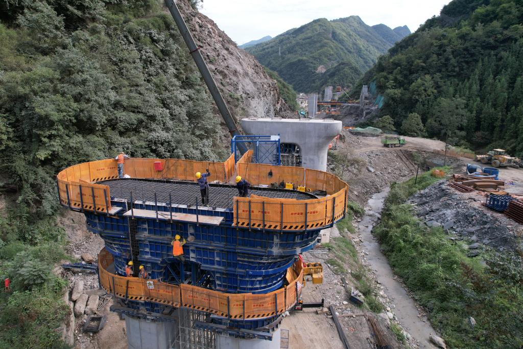 新華全媒+丨西康高鐵建設有序推進(jìn)