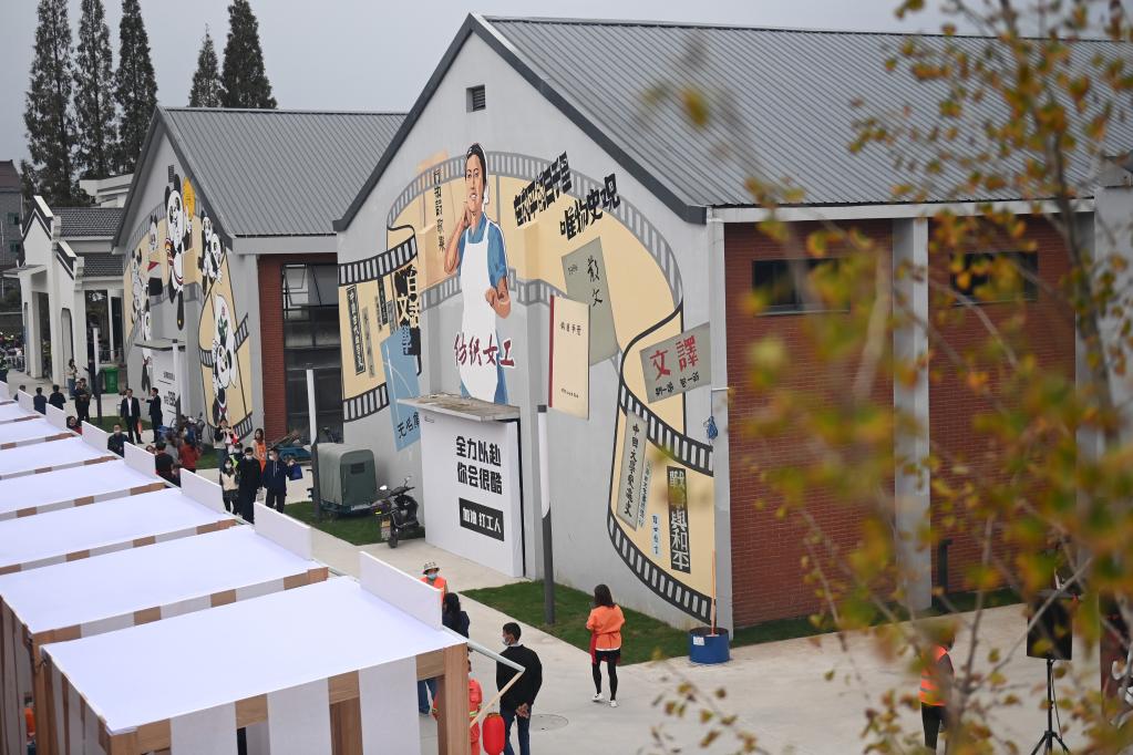 浙江：大運河邊閑置廠(chǎng)房變身文創(chuàng  )園