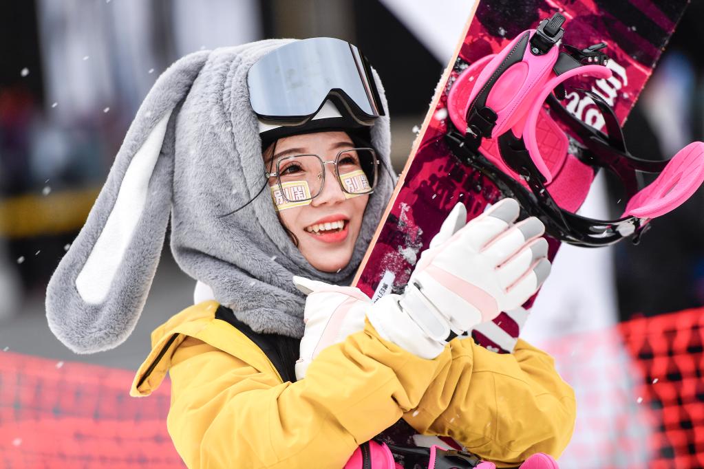 全民健身&mdash;&mdash;吉林市多家滑雪場(chǎng)&ldquo;開(kāi)板&rdquo;迎接新雪季