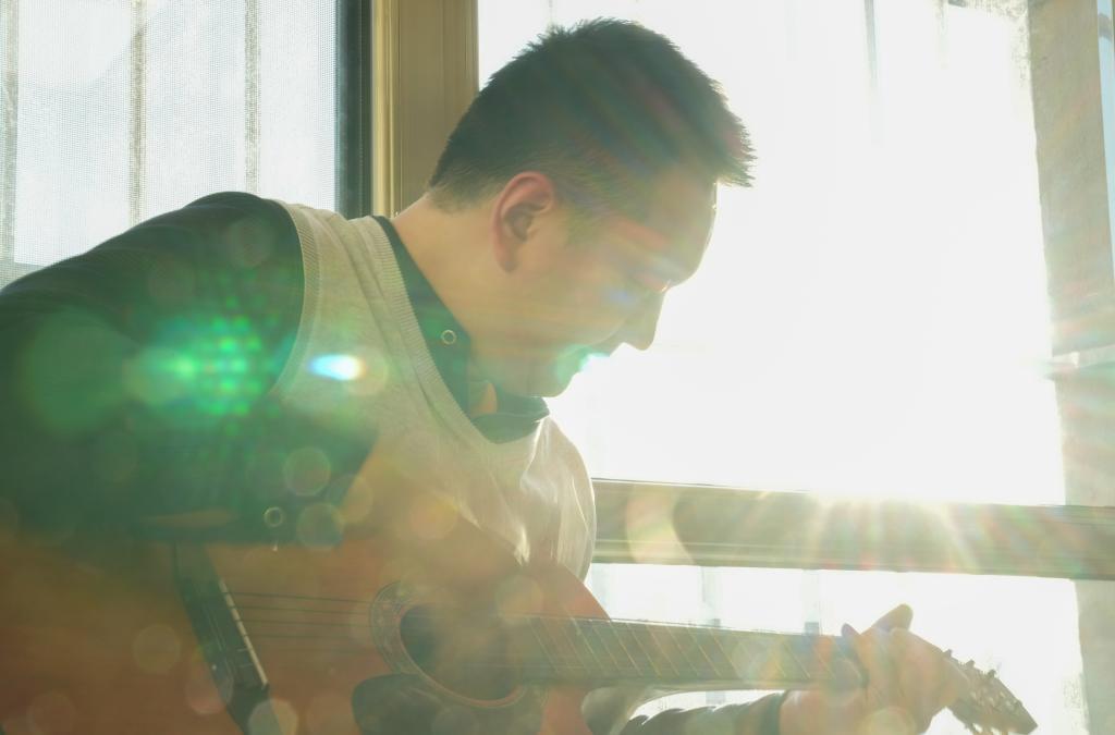 新華全媒+丨微光里，他&ldquo;看&rdquo;見(jiàn)世界杯