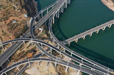 四川6條高速公路建成通車(chē) 高速公路通車(chē)里程突破9000公里