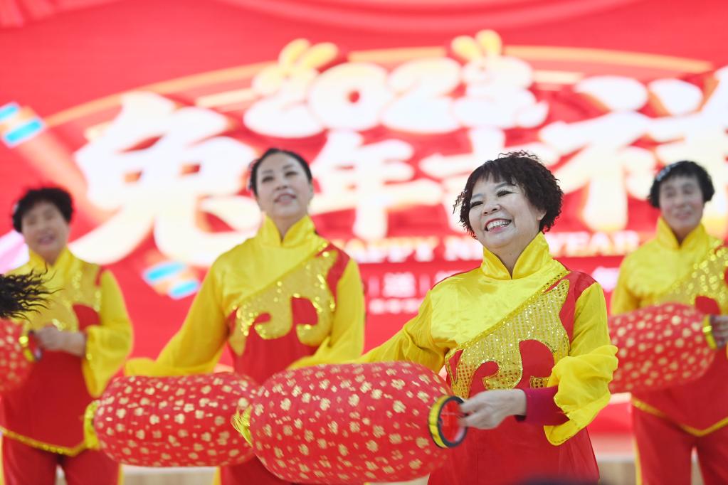 新華全媒+&middot;新春走基層丨&ldquo;鄉村春晚&rdquo;慶小年