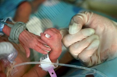 新華全媒+丨守護新生&mdash;&mdash;走進(jìn)河南省危重新生兒救治中心