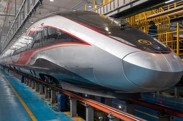 新華全媒+丨&ldquo;中國速度&rdquo;向北再延伸：復興號高寒智能動(dòng)車(chē)組落戶(hù)黑龍江