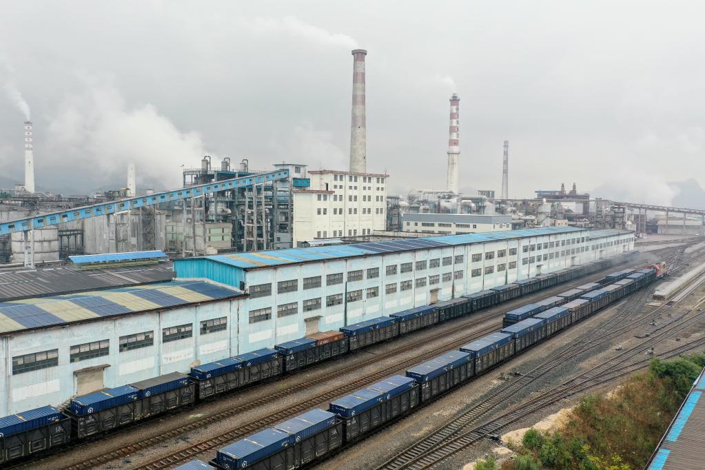 新華全媒+|“亞洲磷都”開(kāi)足馬力生產(chǎn) 保障春耕備耕