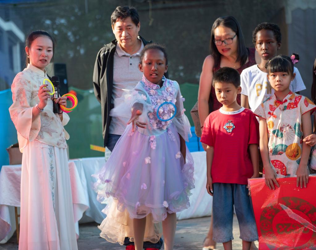 肯尼亞：品華韻，慶元宵