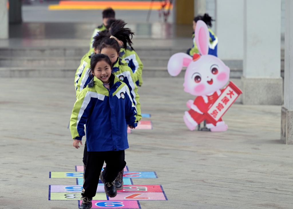 新華全媒+丨新學(xué)期，看我&ldquo;動(dòng)如脫兔&rdquo;！