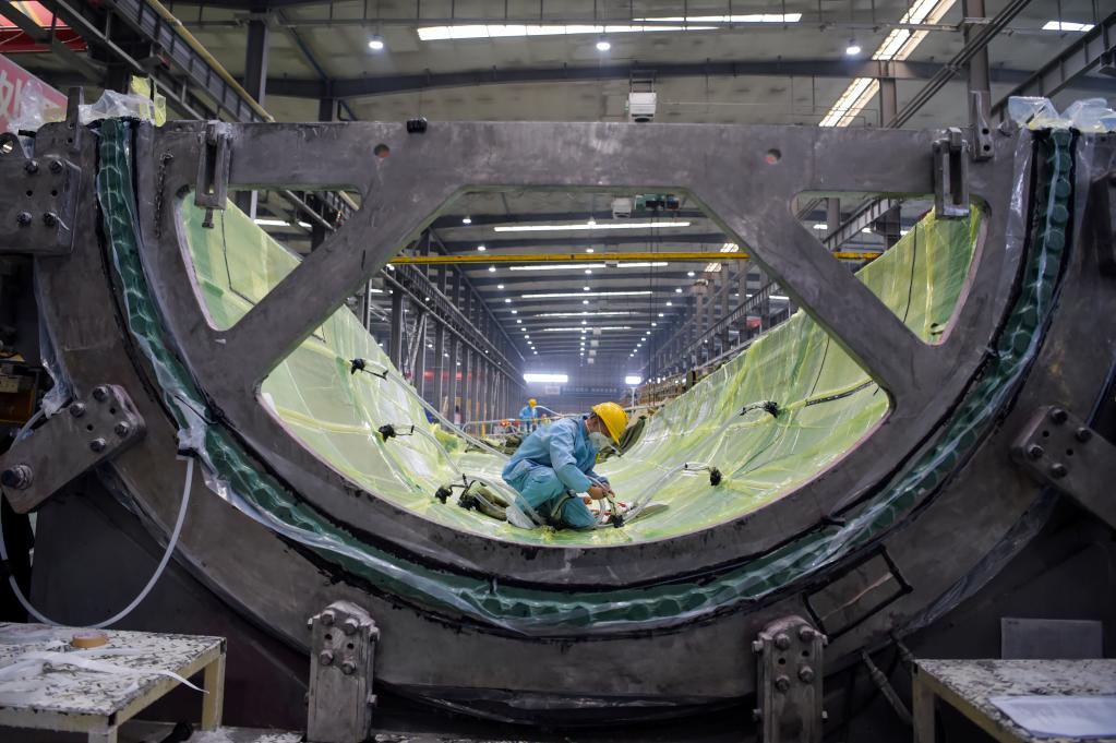 內蒙古鄂爾多斯：風(fēng)力發(fā)電生產(chǎn)企業(yè)滿(mǎn)負荷運轉