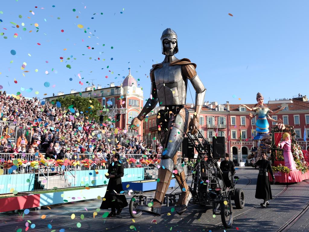 法國尼斯狂歡節：&ldquo;鮮花大戰&rdquo;