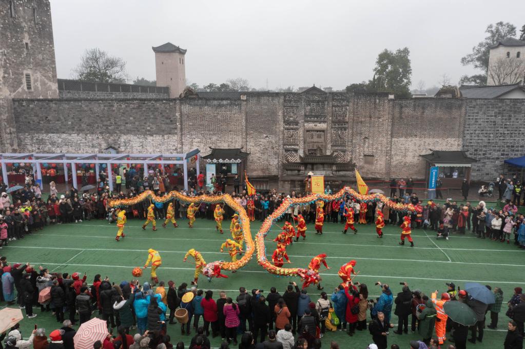 四川瀘縣：&ldquo;二月二&rdquo;舞龍盼豐收