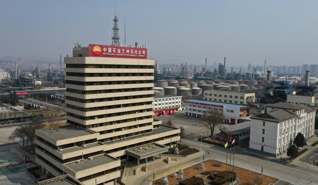 強信心&middot;開(kāi)新局｜數字化轉型 智能化發(fā)展&mdash;&mdash;科技創(chuàng  )新驅動(dòng)老煉化基地&ldquo;加速跑&rdquo;