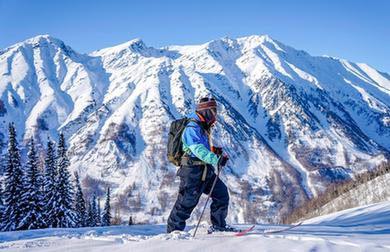 新華全媒+丨體育地理 | 在阿勒泰，追尋人類(lèi)滑雪最初的夢(mèng)想