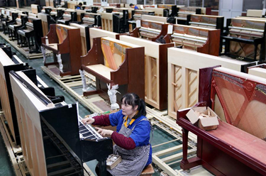 鋼琴小鎮彈奏&ldquo;轉型曲&rdquo;