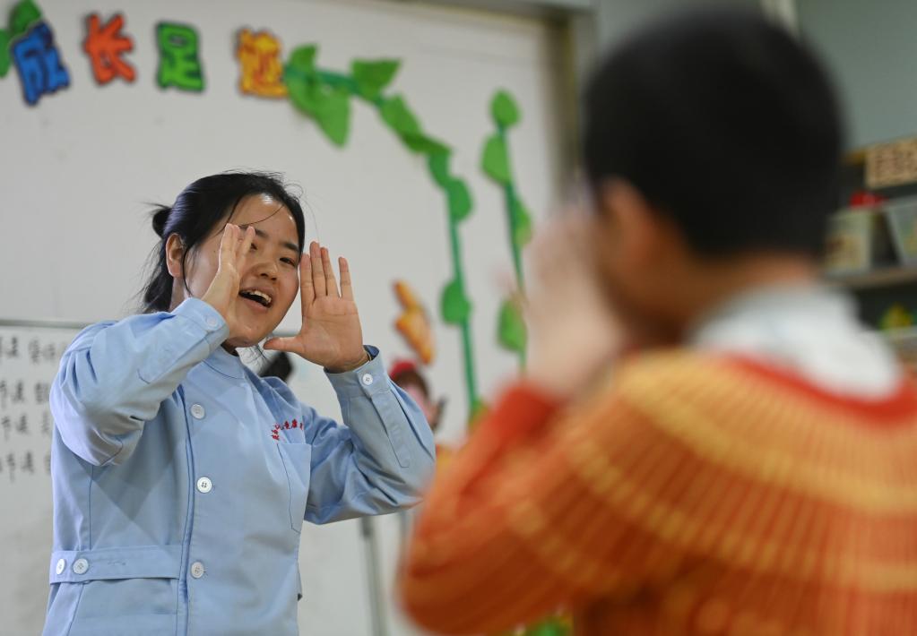 新華全媒+丨10年聚力 用愛(ài)溫暖&ldquo;星星的孩子&rdquo;