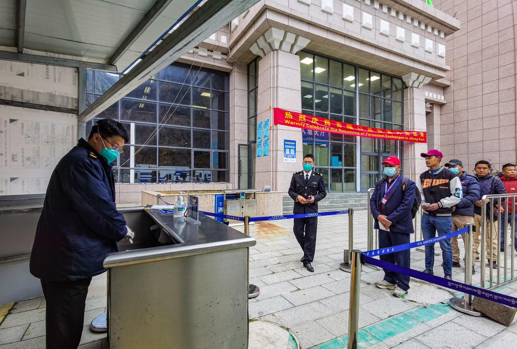 西藏吉隆口岸恢復人員往來(lái)
