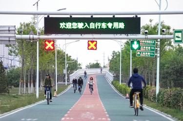 新華全媒+丨叮鈴鈴，&ldquo;自行車(chē)熱&rdquo;又回來(lái)了