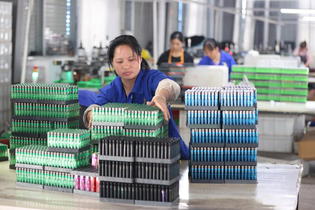 貴州岑鞏:惠企紓困助力縣域經(jīng)濟發(fā)展