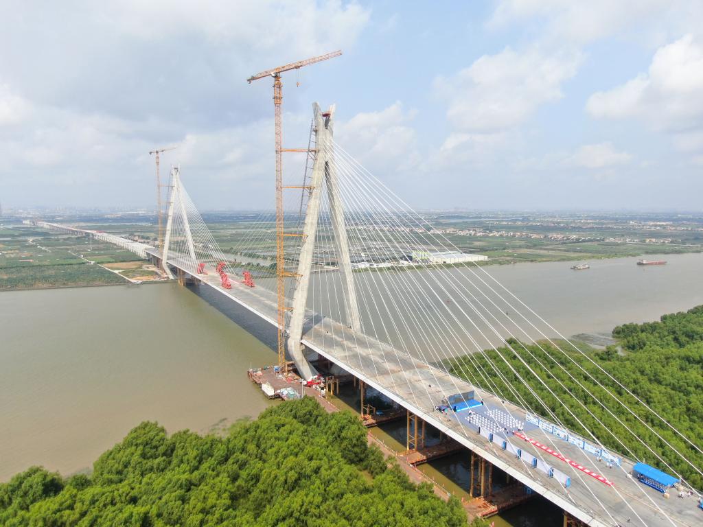 粵港澳大灣區：南中高速洪奇門(mén)特大橋合龍