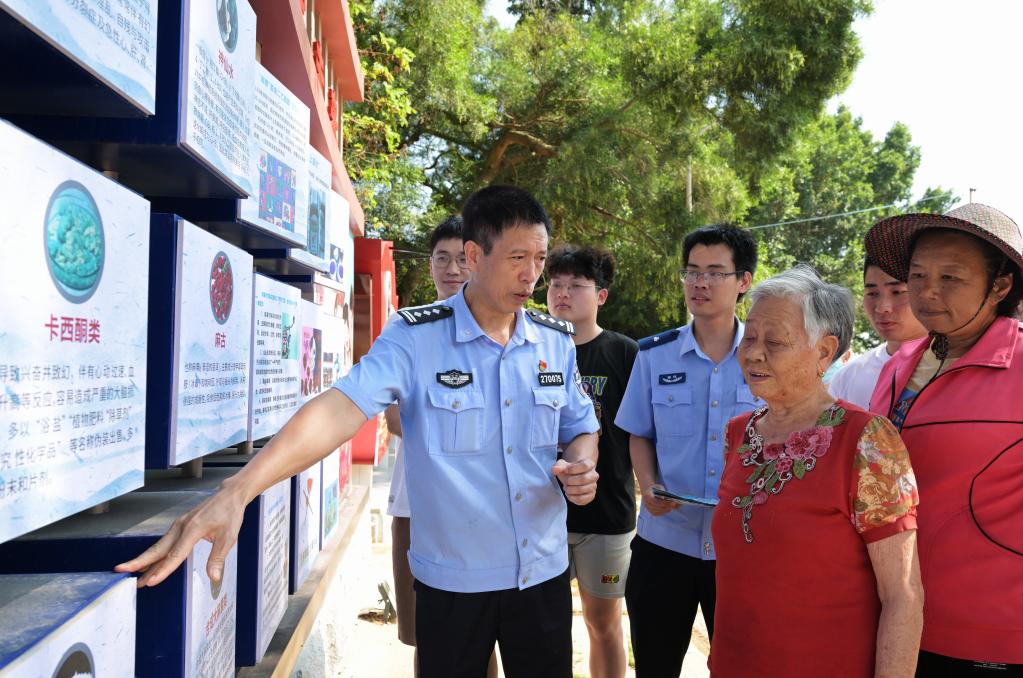 廈門(mén)：禁毒宣傳進(jìn)社區