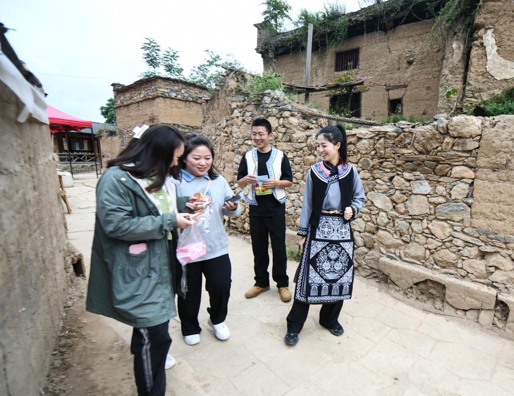 回到大山，&ldquo;95后&rdquo;小伙為家鄉帶貨