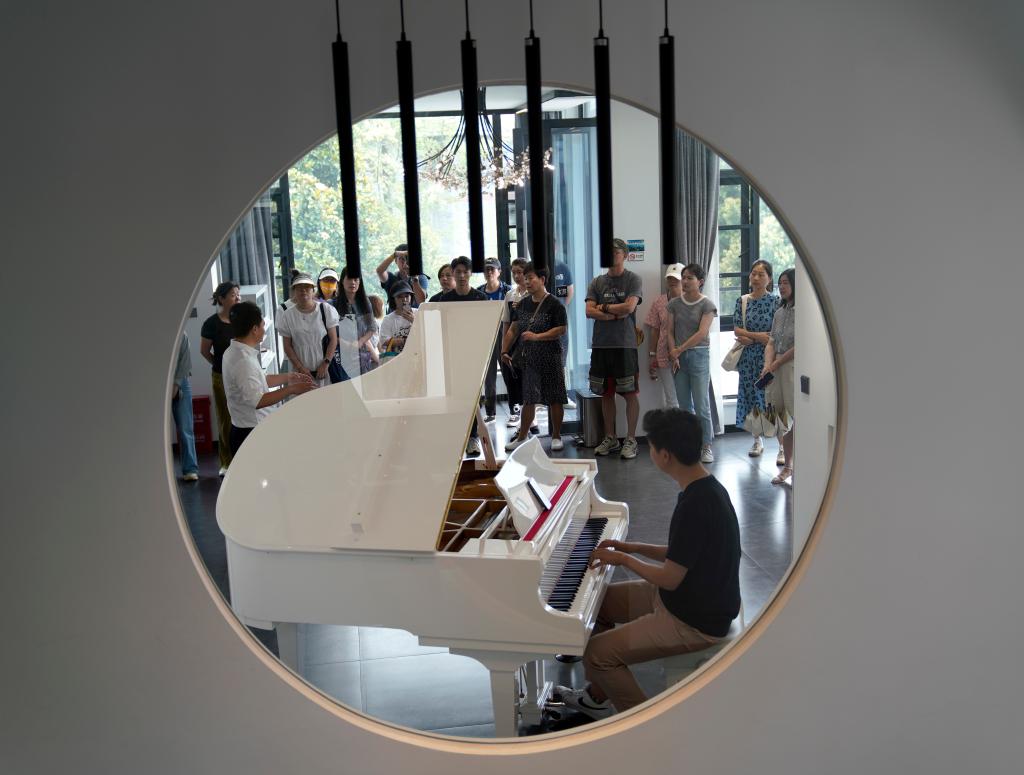 &ldquo;千萬(wàn)工程&rdquo;調研行丨美麗鄉村新職業(yè) 民宿管家忙&ldquo;充電&rdquo;