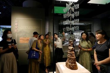 &ldquo;長(cháng)江與海洋文明&middot;考古文物精品展&rdquo;在滬開(kāi)幕