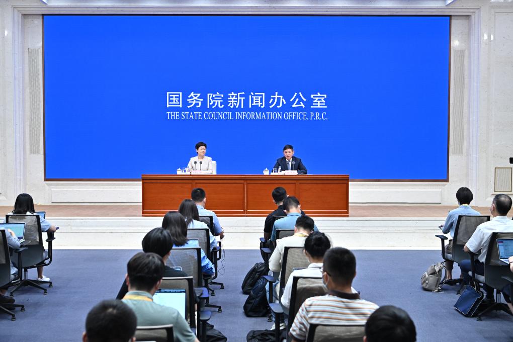 新華全媒+丨國新辦舉行&ldquo;權威部門(mén)話(huà)開(kāi)局&rdquo;系列主題新聞發(fā)布會(huì )介紹&ldquo;加強生態(tài)環(huán)境保護，全面推進(jìn)美麗中國建設&rdquo;有關(guān)情況