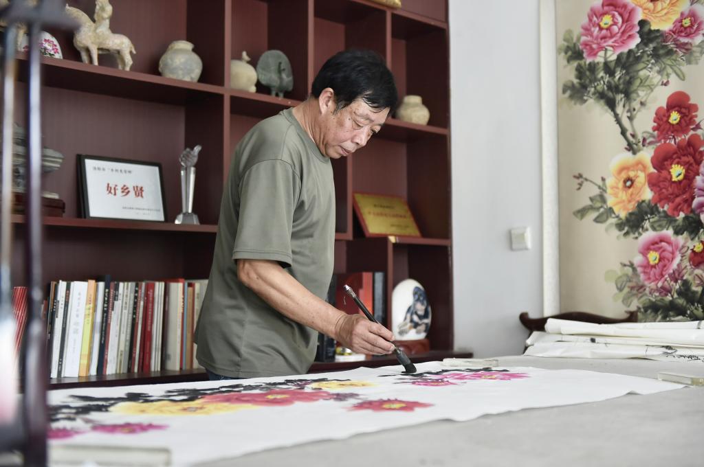 傳藝助振興&mdash;&mdash;丹青巧繪牡丹紅