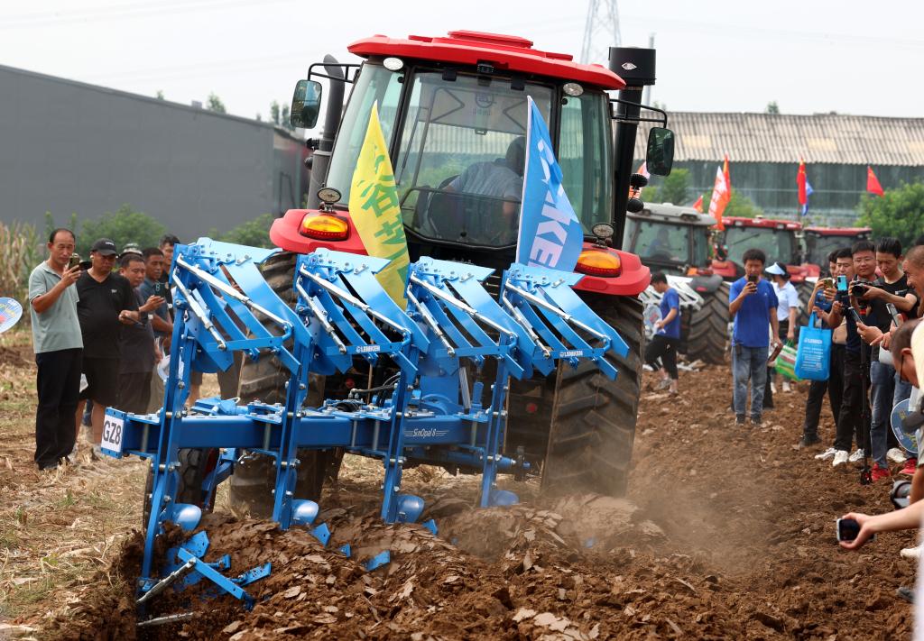河北晉州：2023年河北農機新機具新技術(shù)推廣演示會(huì )舉辦