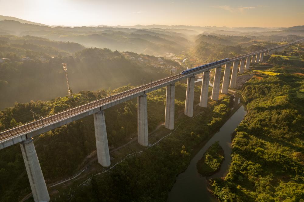 鏡觀(guān)中國&middot;新華社國內新聞?wù)掌恢芫x