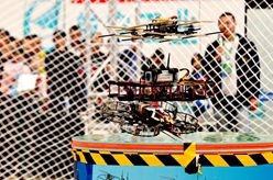 &ldquo;智領(lǐng)群蜂2023&rdquo;無(wú)人蜂群創(chuàng  )新技術(shù)大賽開(kāi)賽