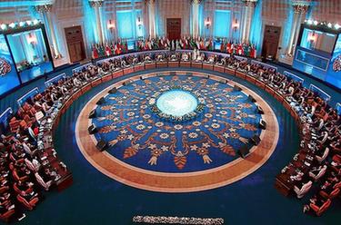 巴勒斯坦問(wèn)題峰會(huì )在埃及舉行 各方呼吁巴以?；鹬箲? /></a></p>
<p class=